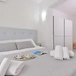 아파트 Izzhome New One 풀라