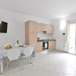 Izzhome New One 풀라