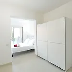 아파트 Izzhome New One