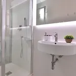아파트 Izzhome New One 풀라